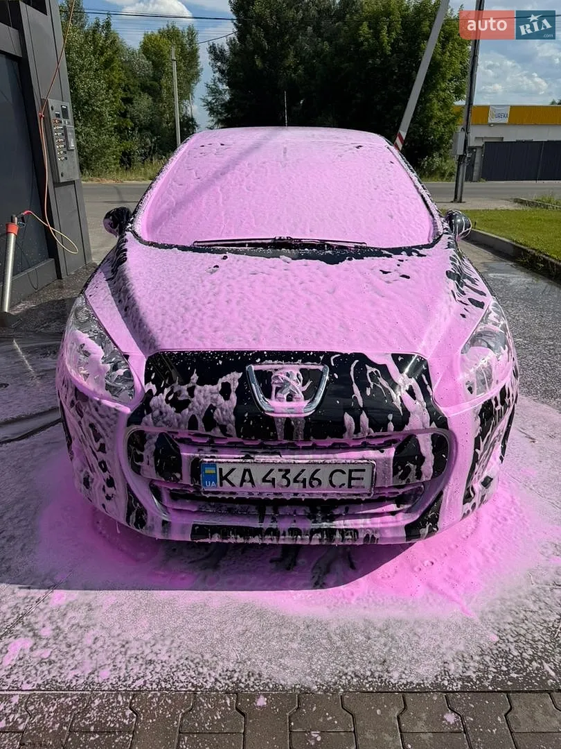 Peugeot 308, 2011