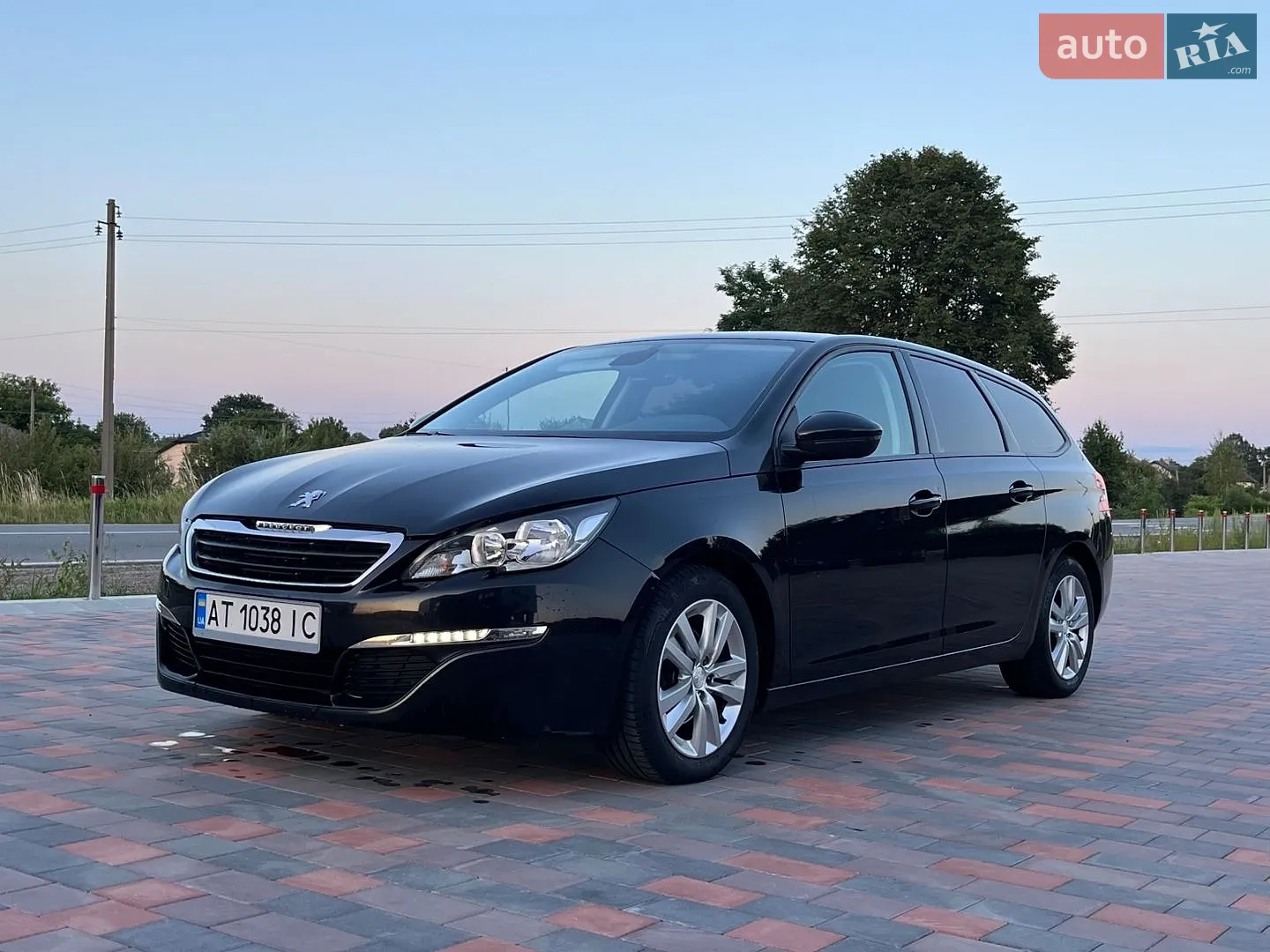 Peugeot 308, 2015