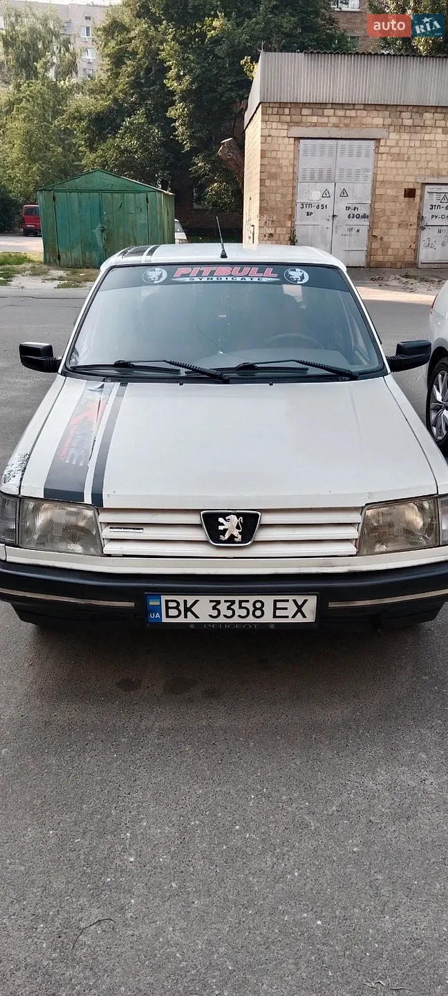 Peugeot 309, 1990