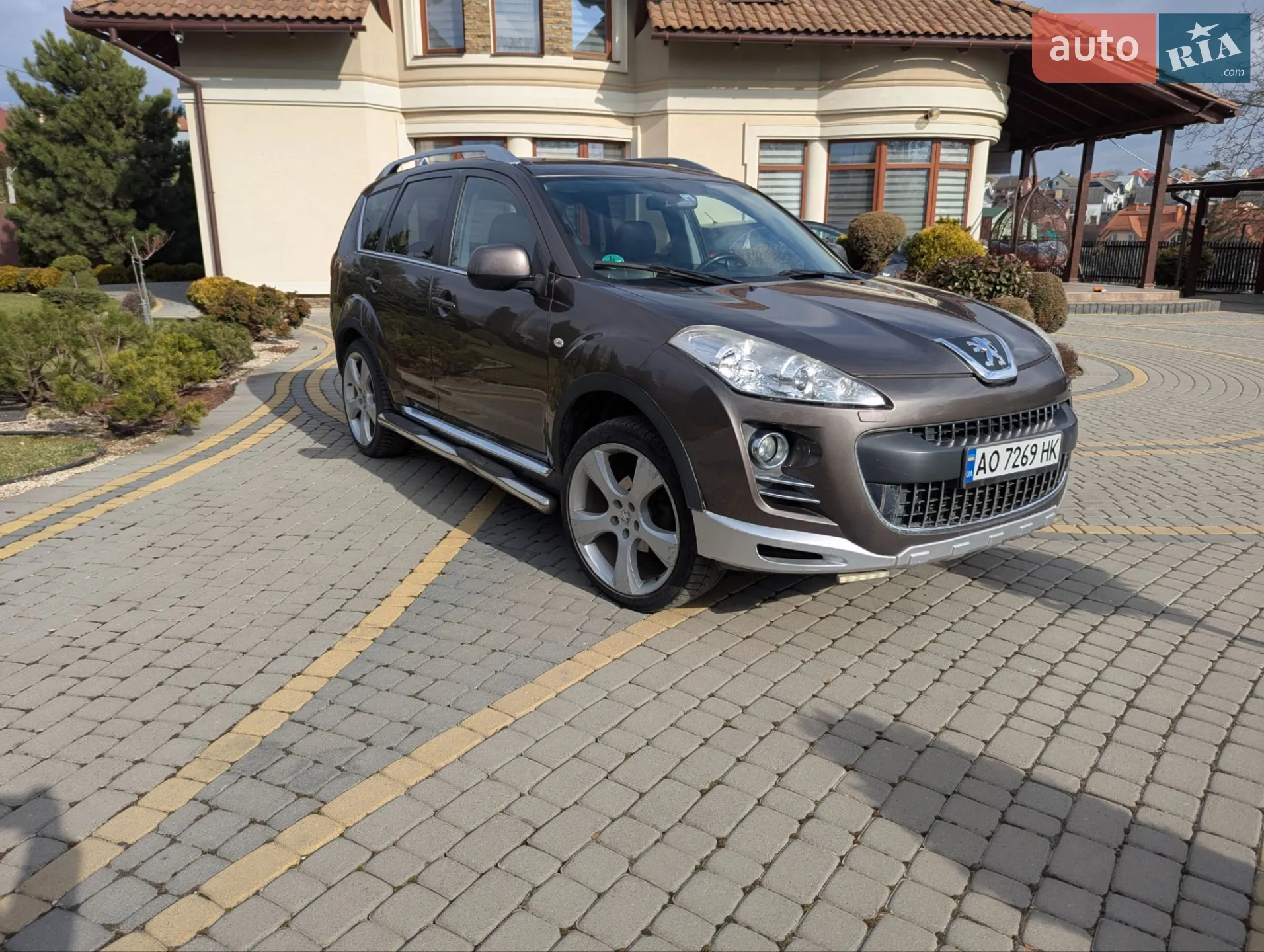 Peugeot 4007, 2010