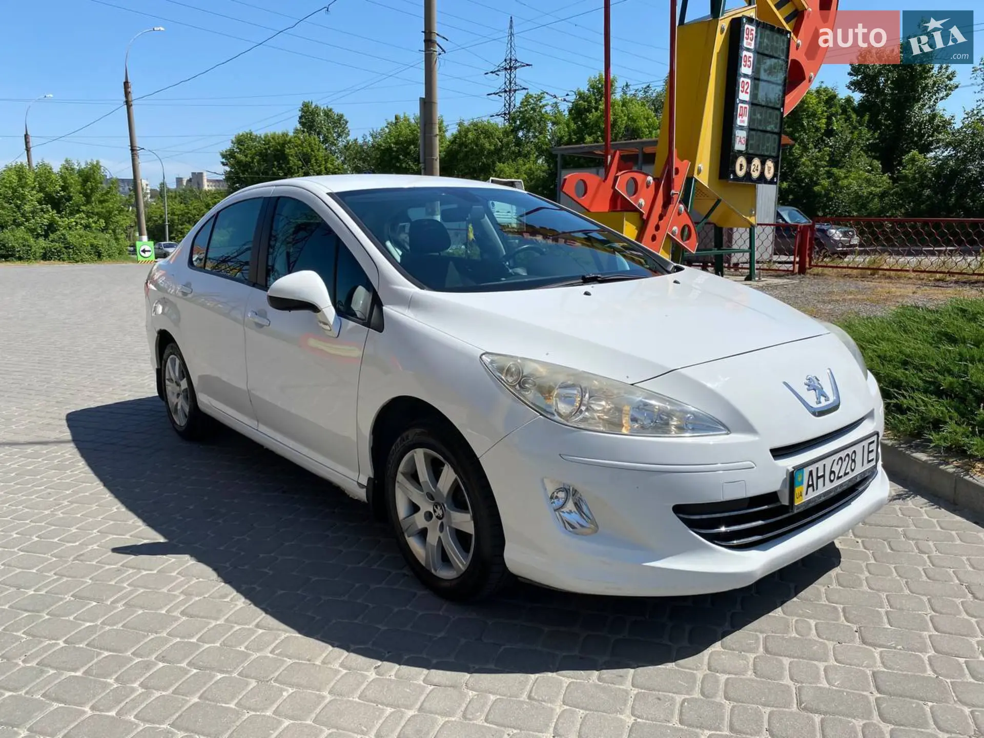 Peugeot 408, 2013
