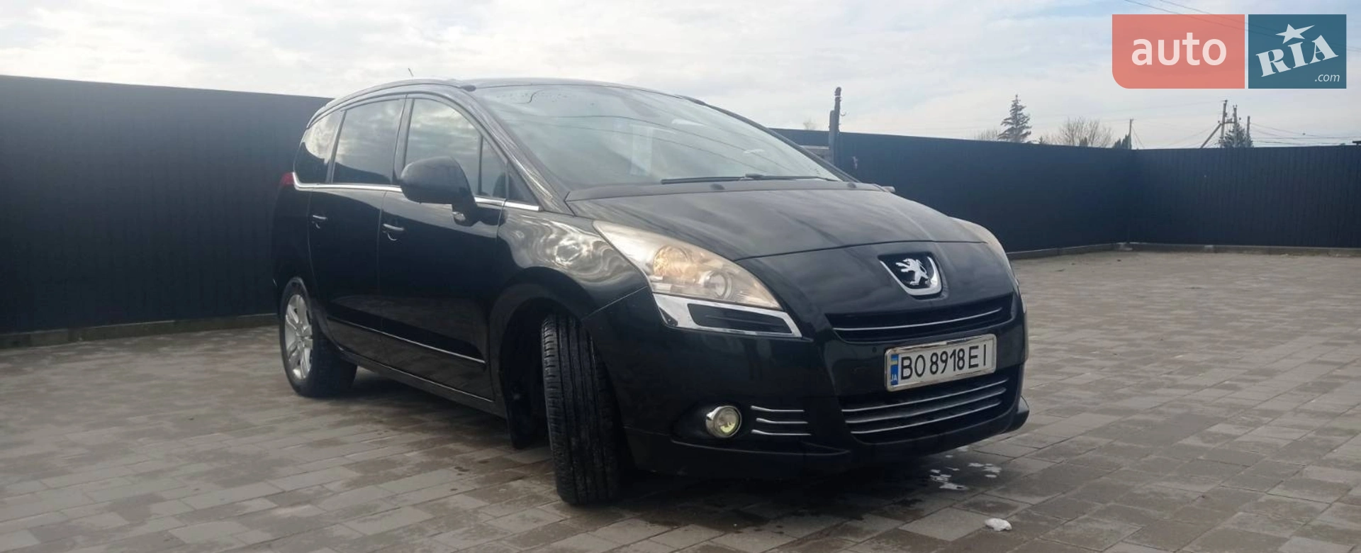 Peugeot 5008, 2011