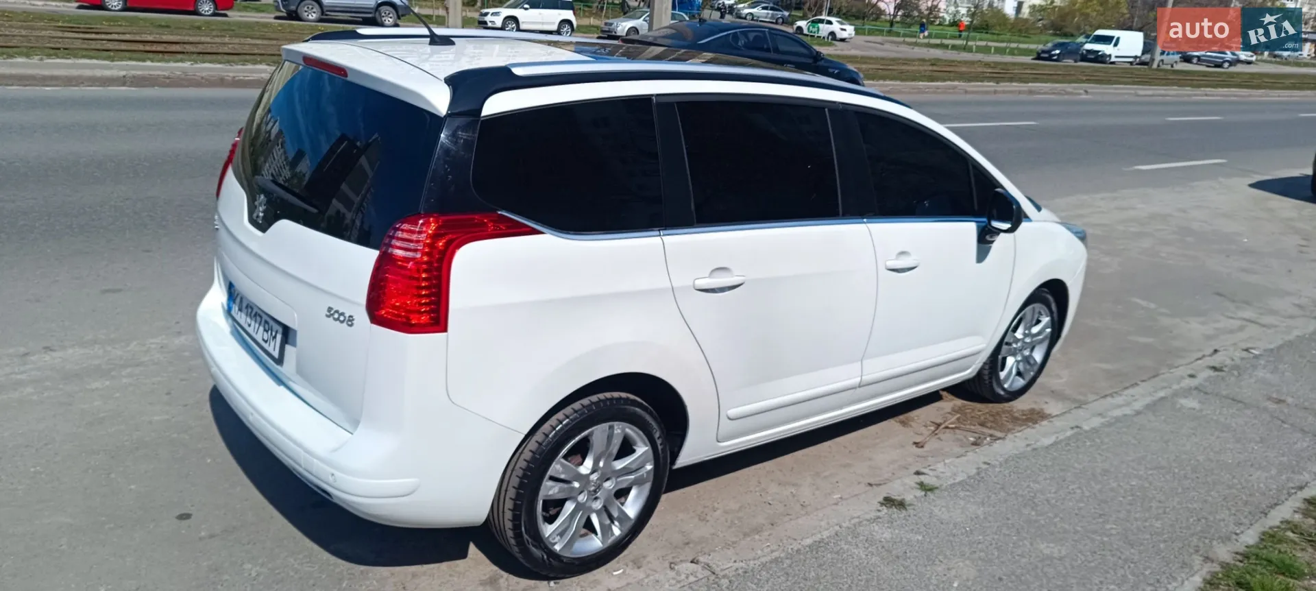 Peugeot 5008, 2010