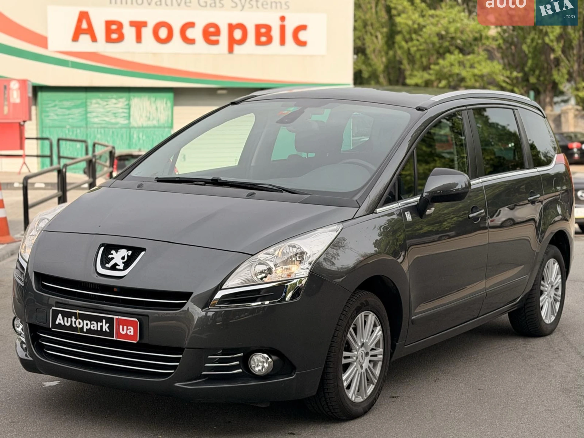 Peugeot 5008, 2012