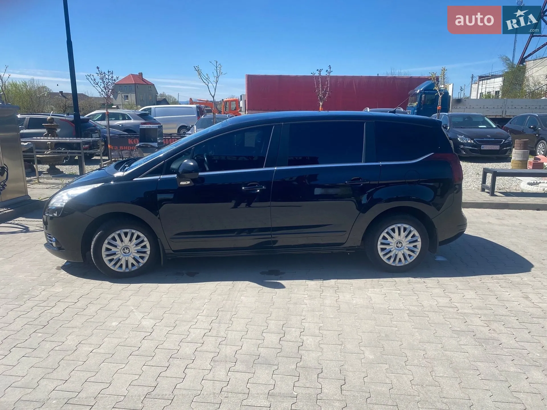 Peugeot 5008, 2010