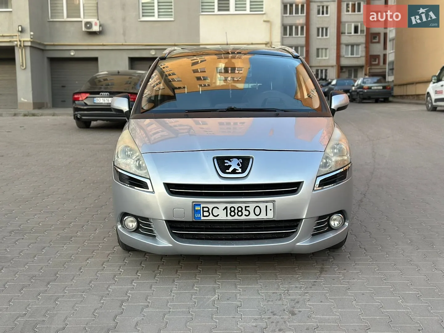Peugeot 5008, 2010