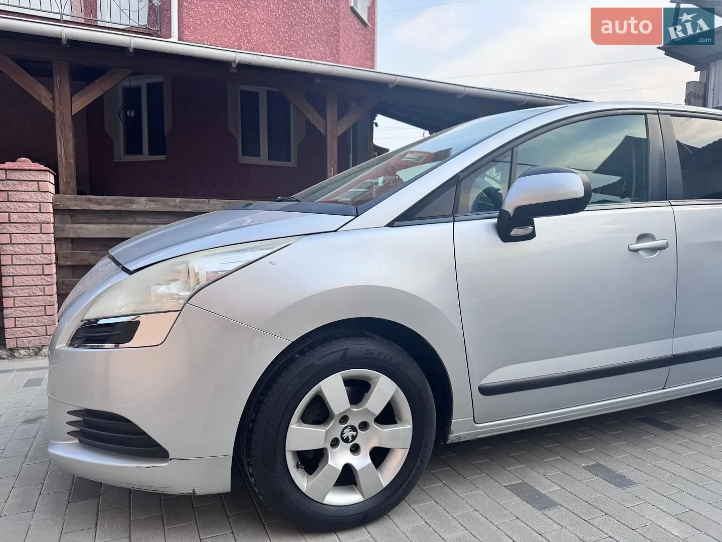Peugeot 5008, 2012