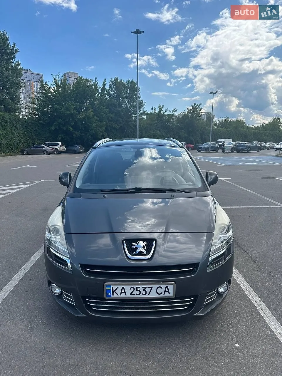 Peugeot 5008, 2011