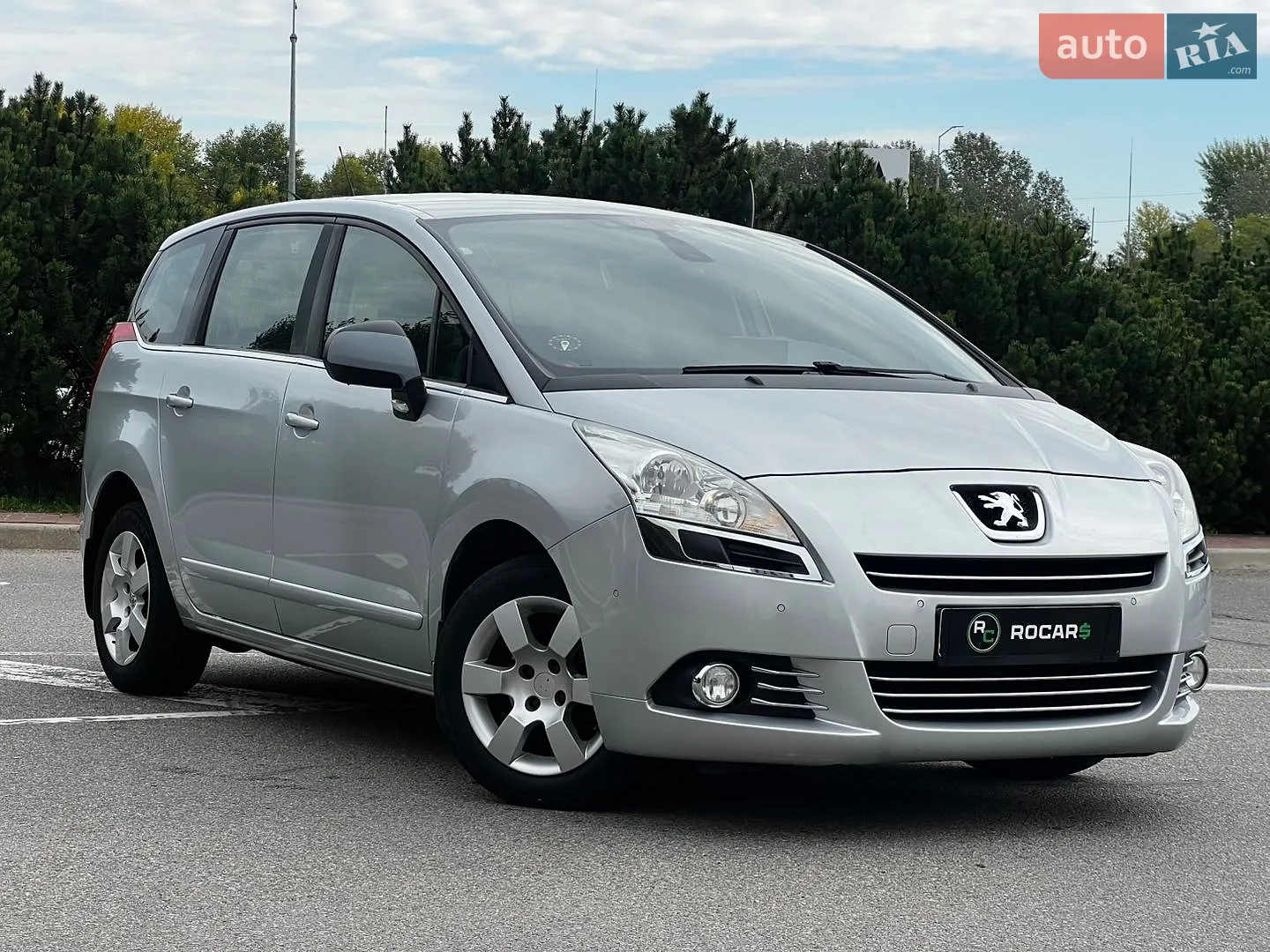 Peugeot 5008, 2011