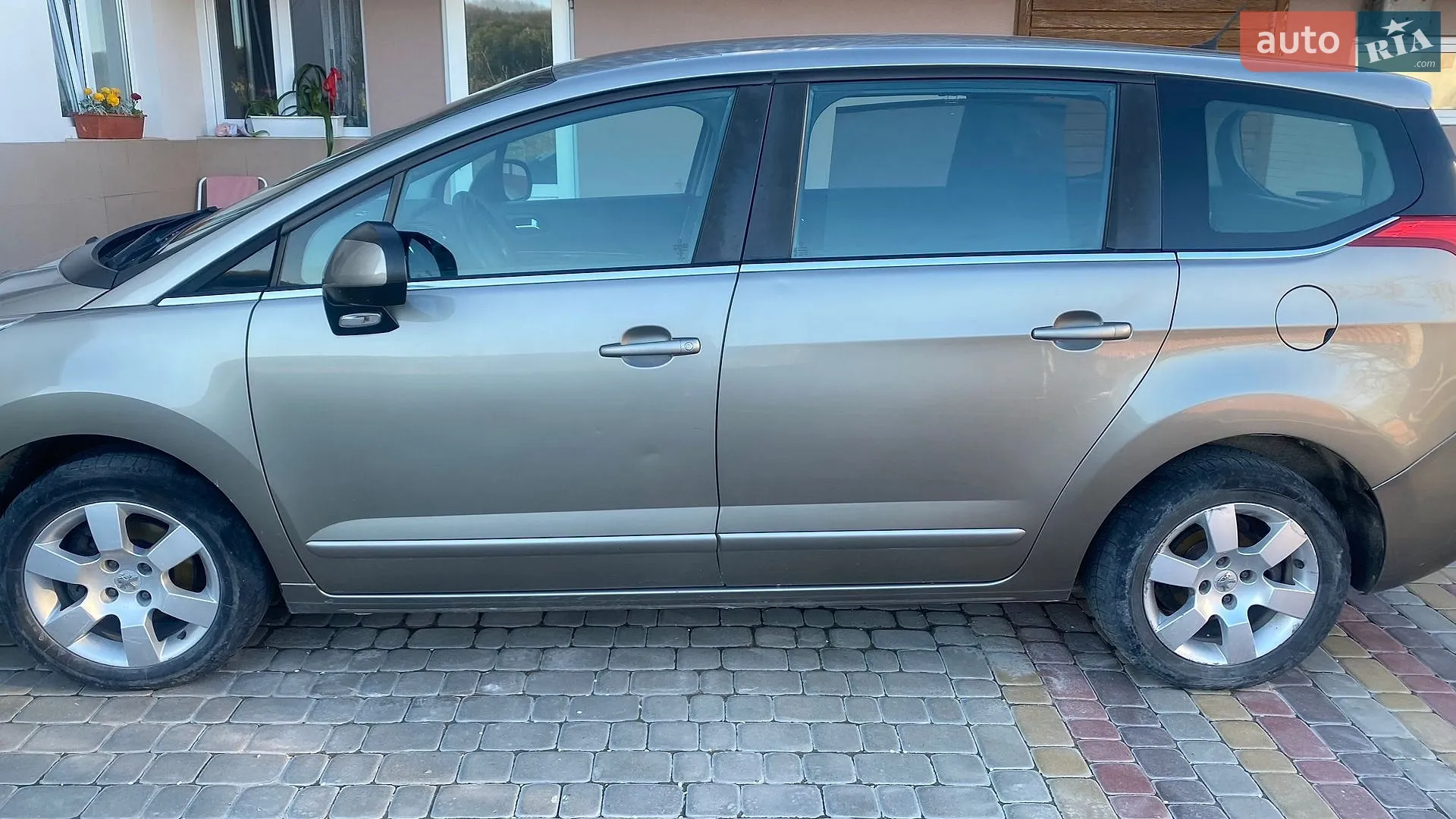 Peugeot 5008, 2013