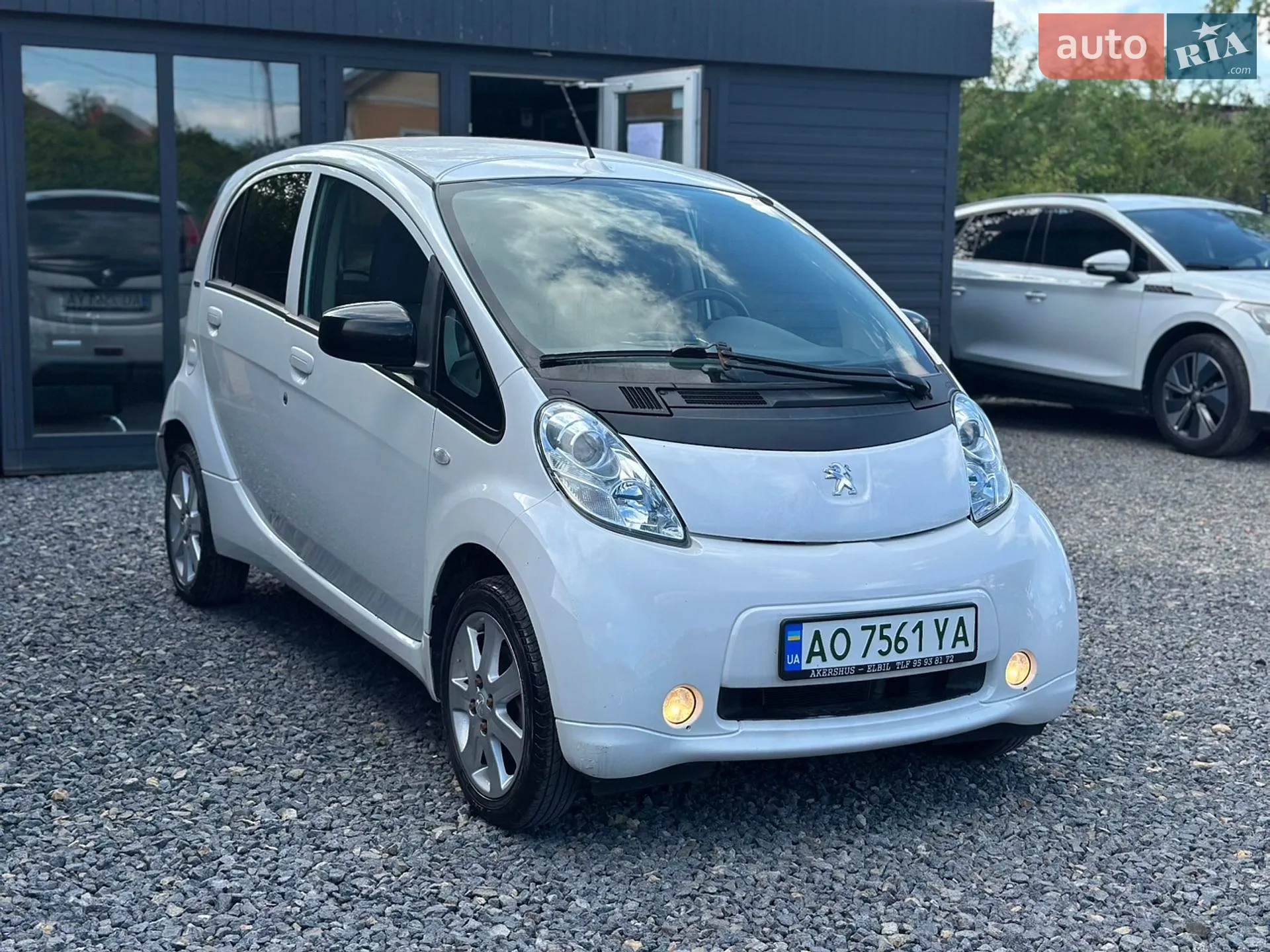 Peugeot iOn, 2011