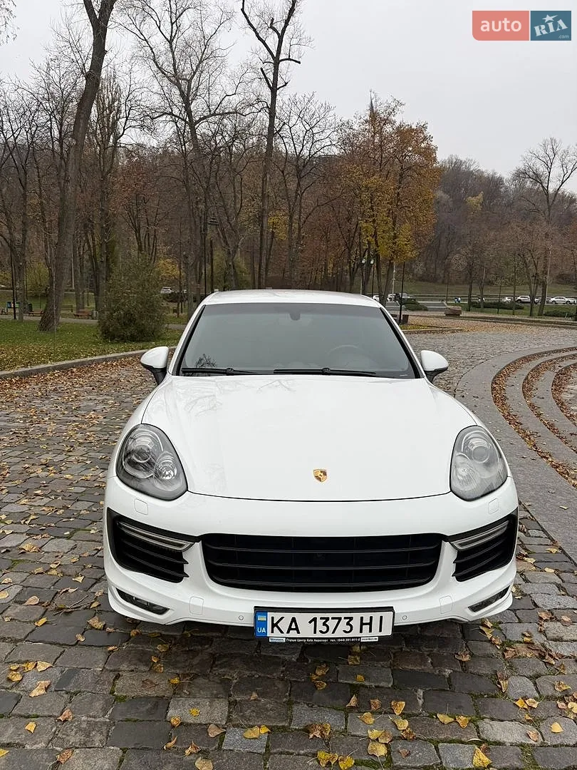 Porsche Cayenne, 2015