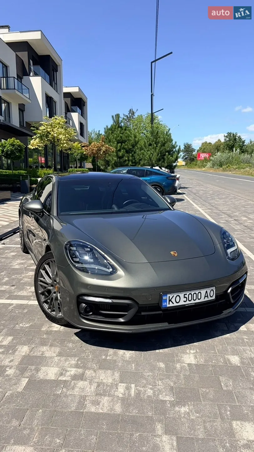 Porsche Panamera, 2022