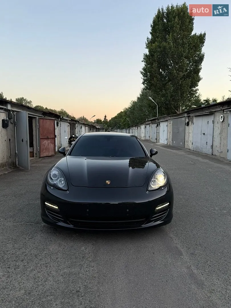 Porsche Panamera, 2010