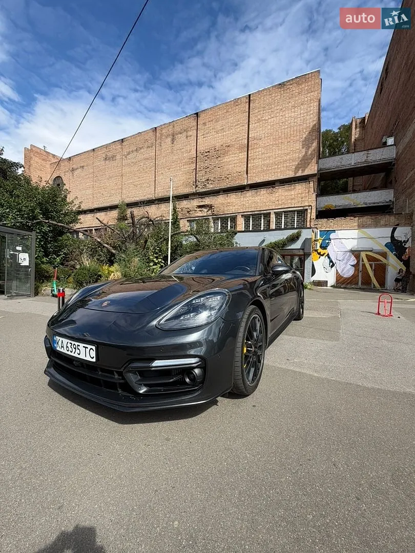 Porsche Panamera, 2023