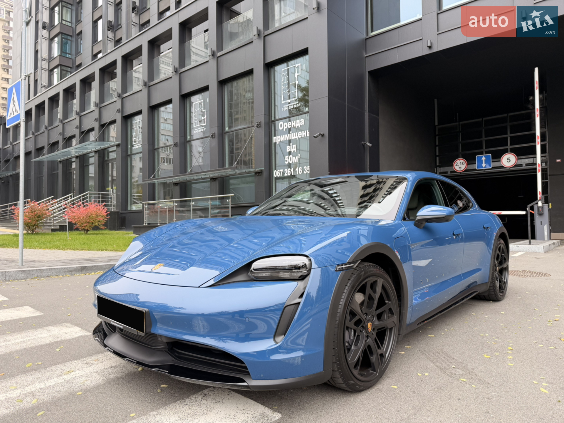 Porsche Taycan Cross Turismo, 2023