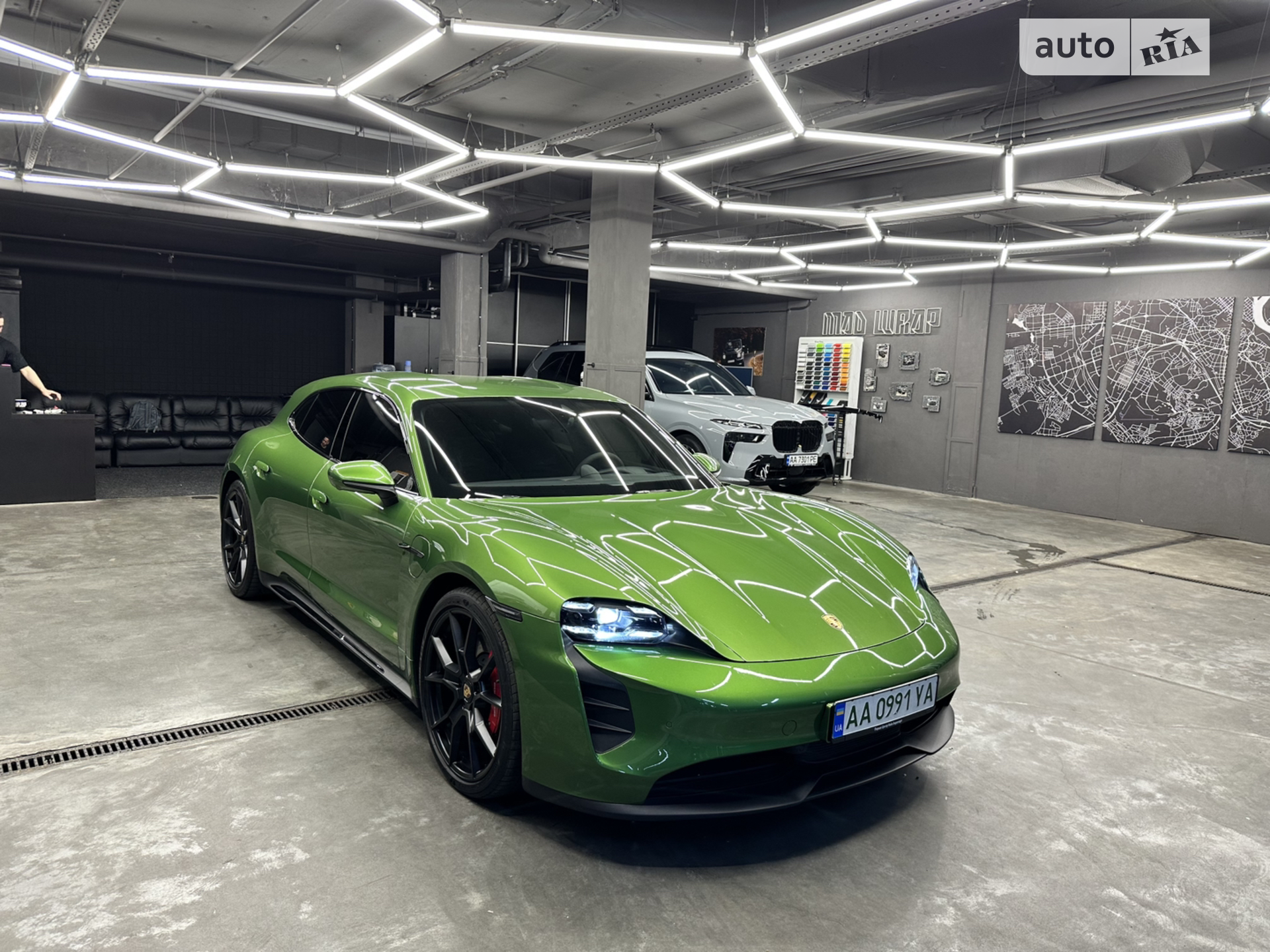 Porsche Taycan, 2022