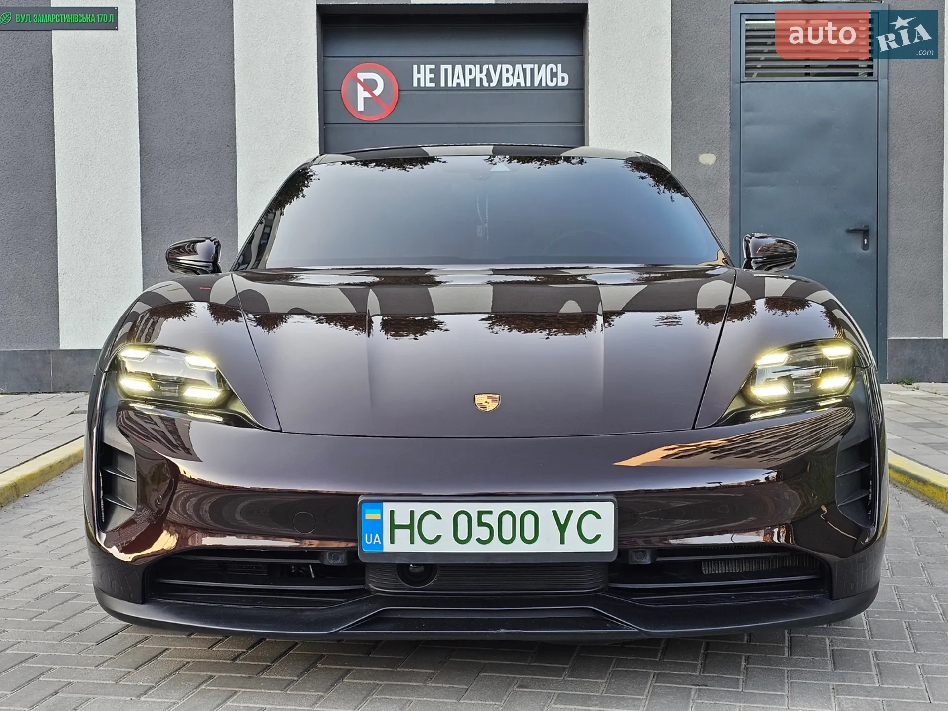 Porsche Taycan 2023 — 1