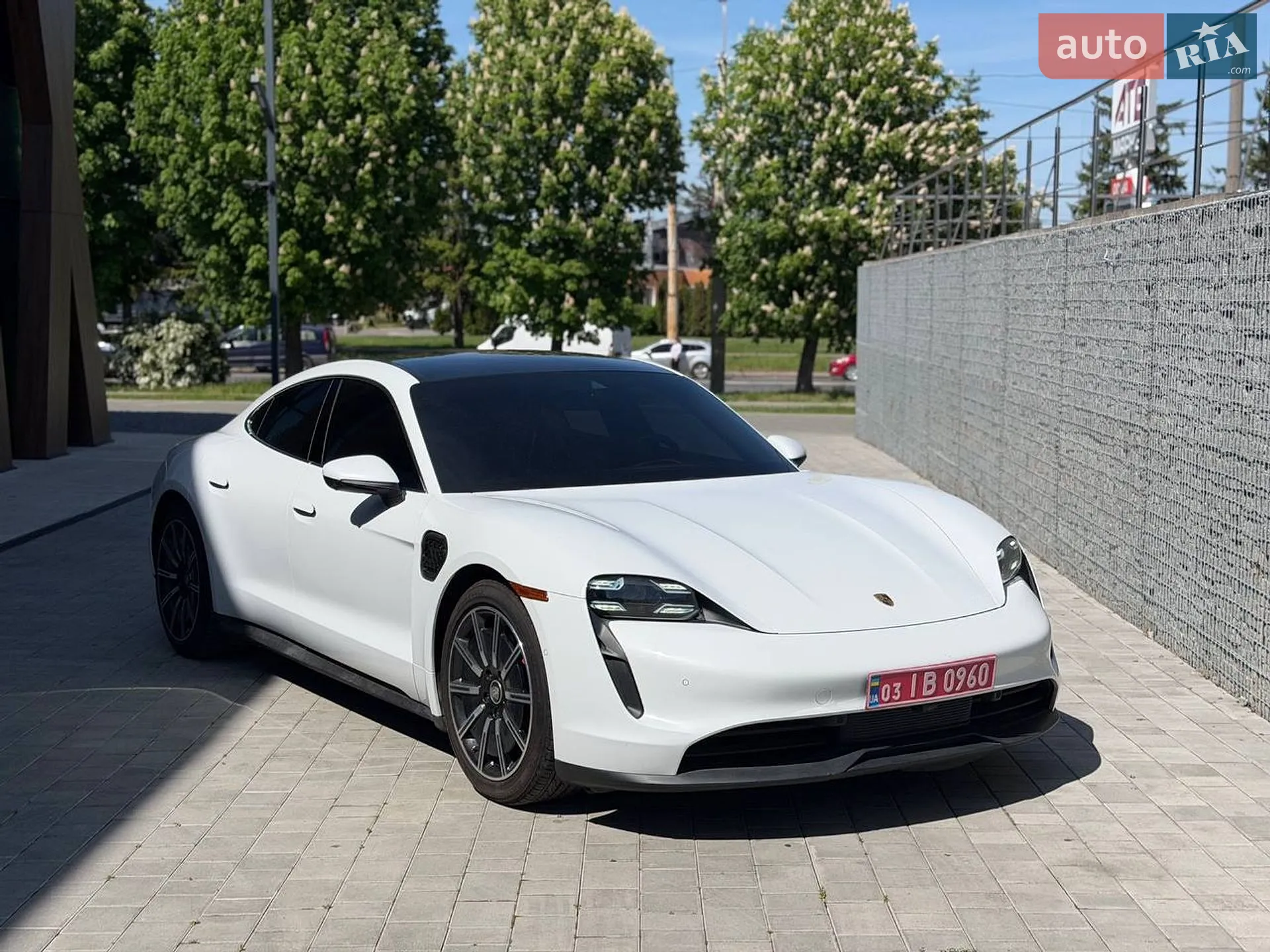 Porsche Taycan, 2020