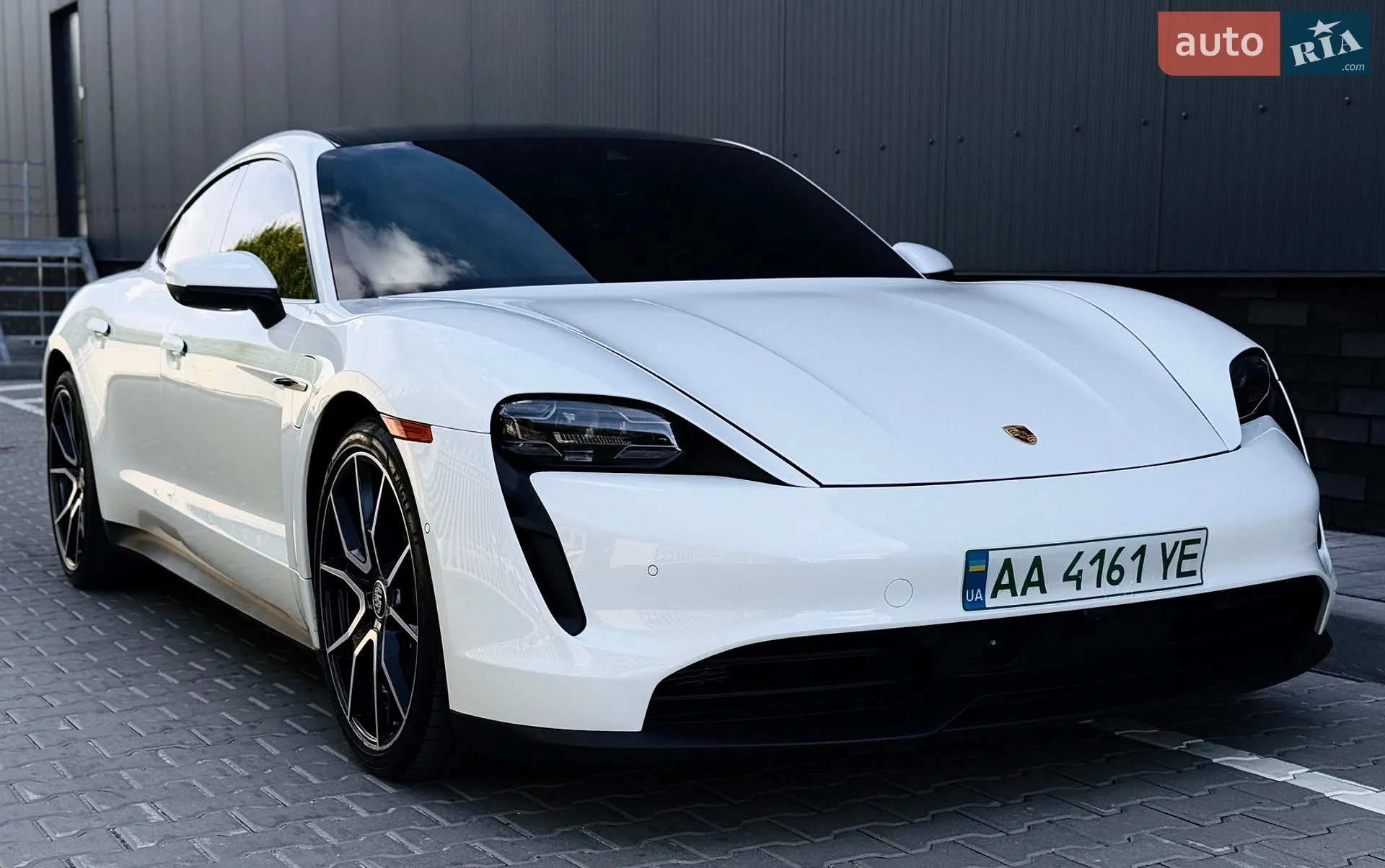 Porsche Taycan, 2023