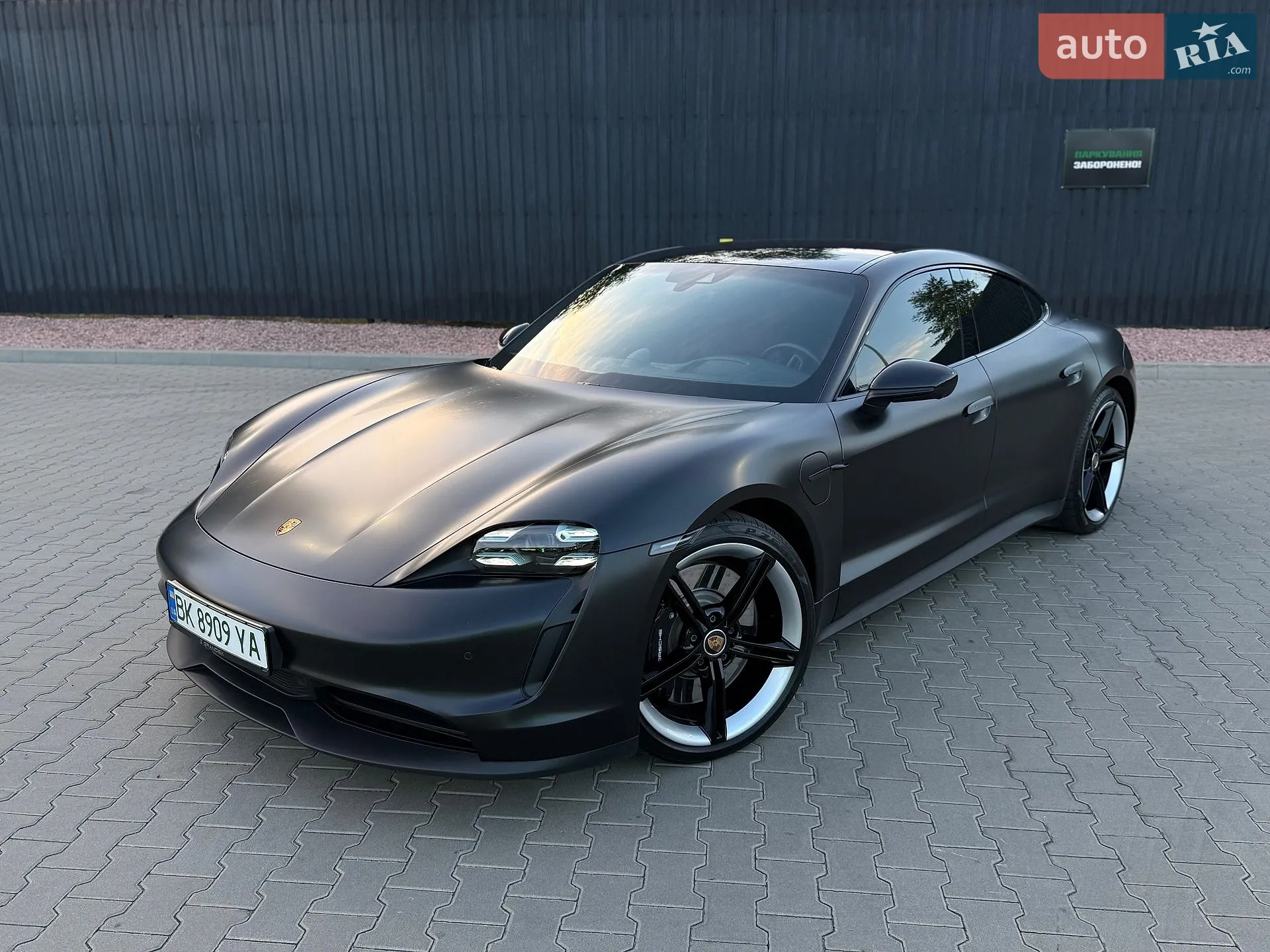 Porsche Taycan, 2021