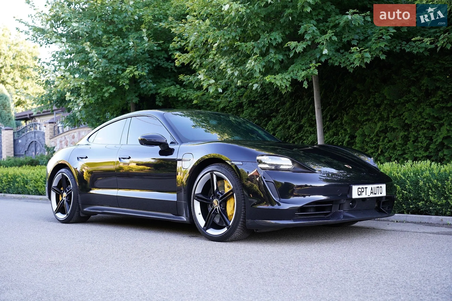 Porsche Taycan, 2019