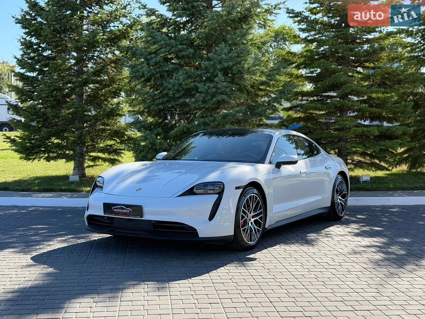 Porsche Taycan, 2020