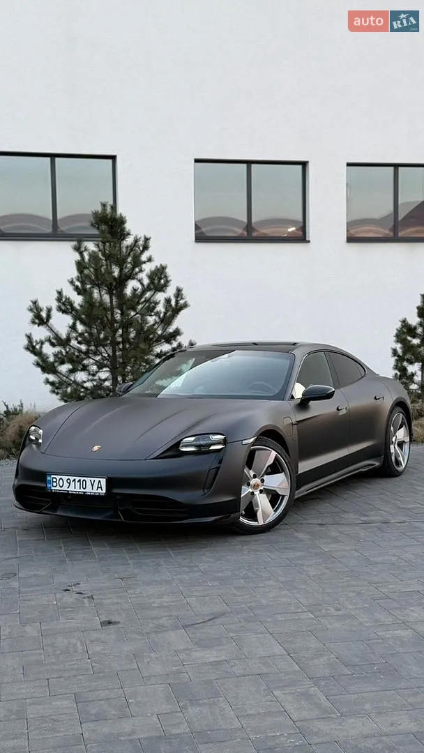 Porsche Taycan, 2020