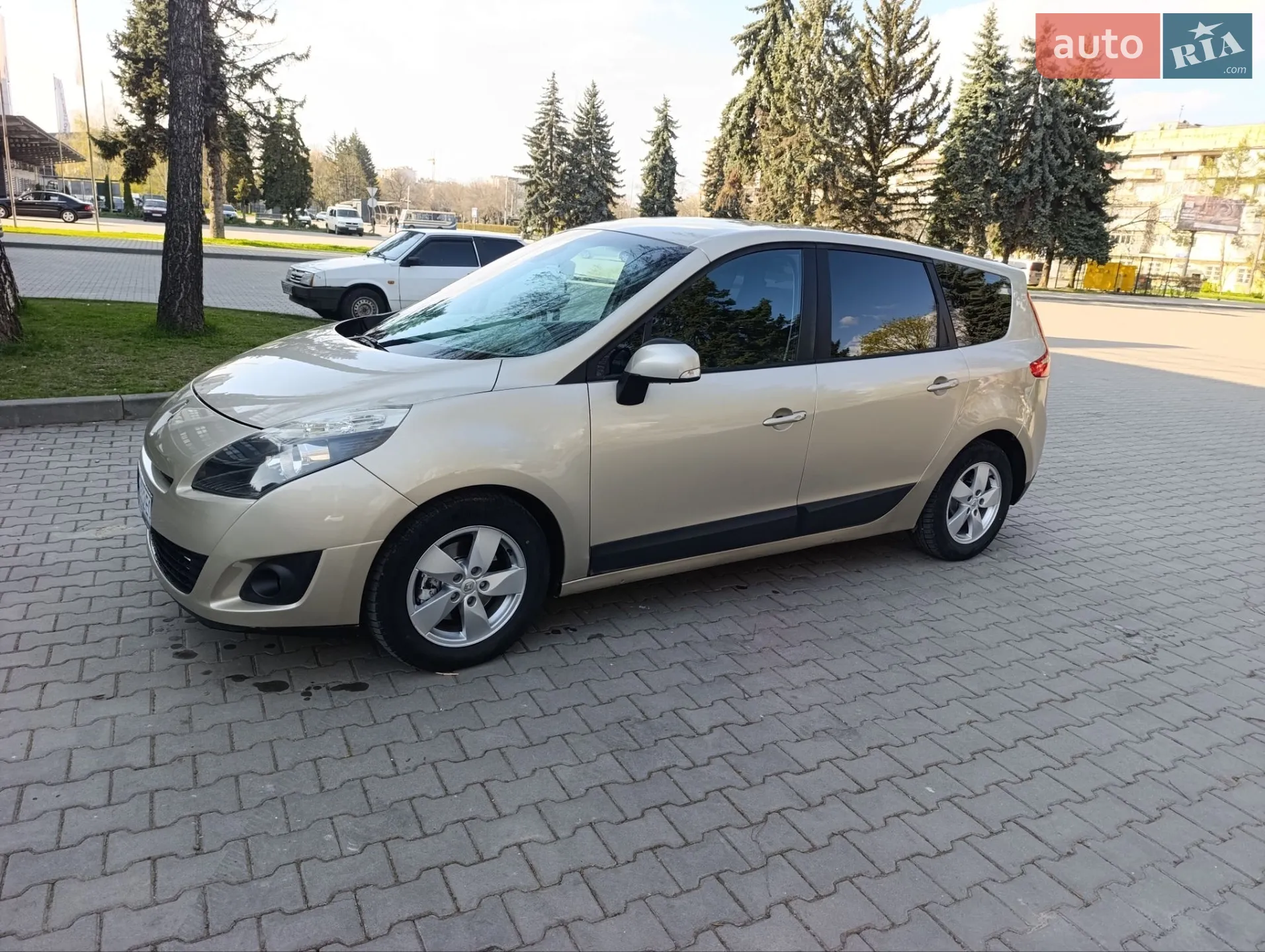 Renault Grand Scenic, 2011