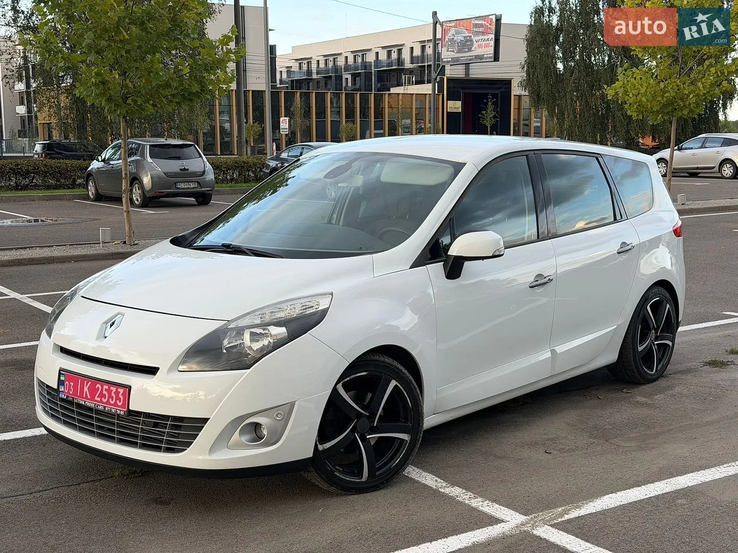 Renault Grand Scenic 2010 — 1