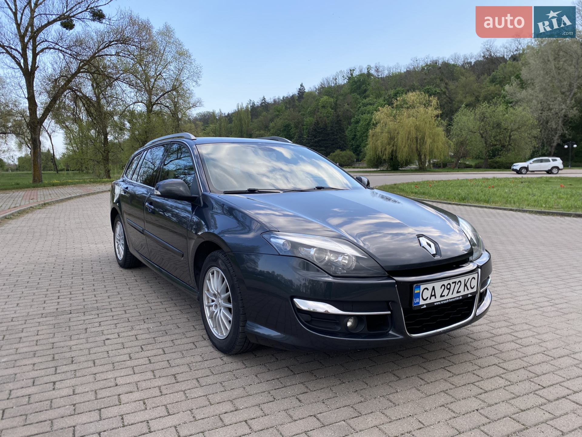 Renault Laguna, 2011