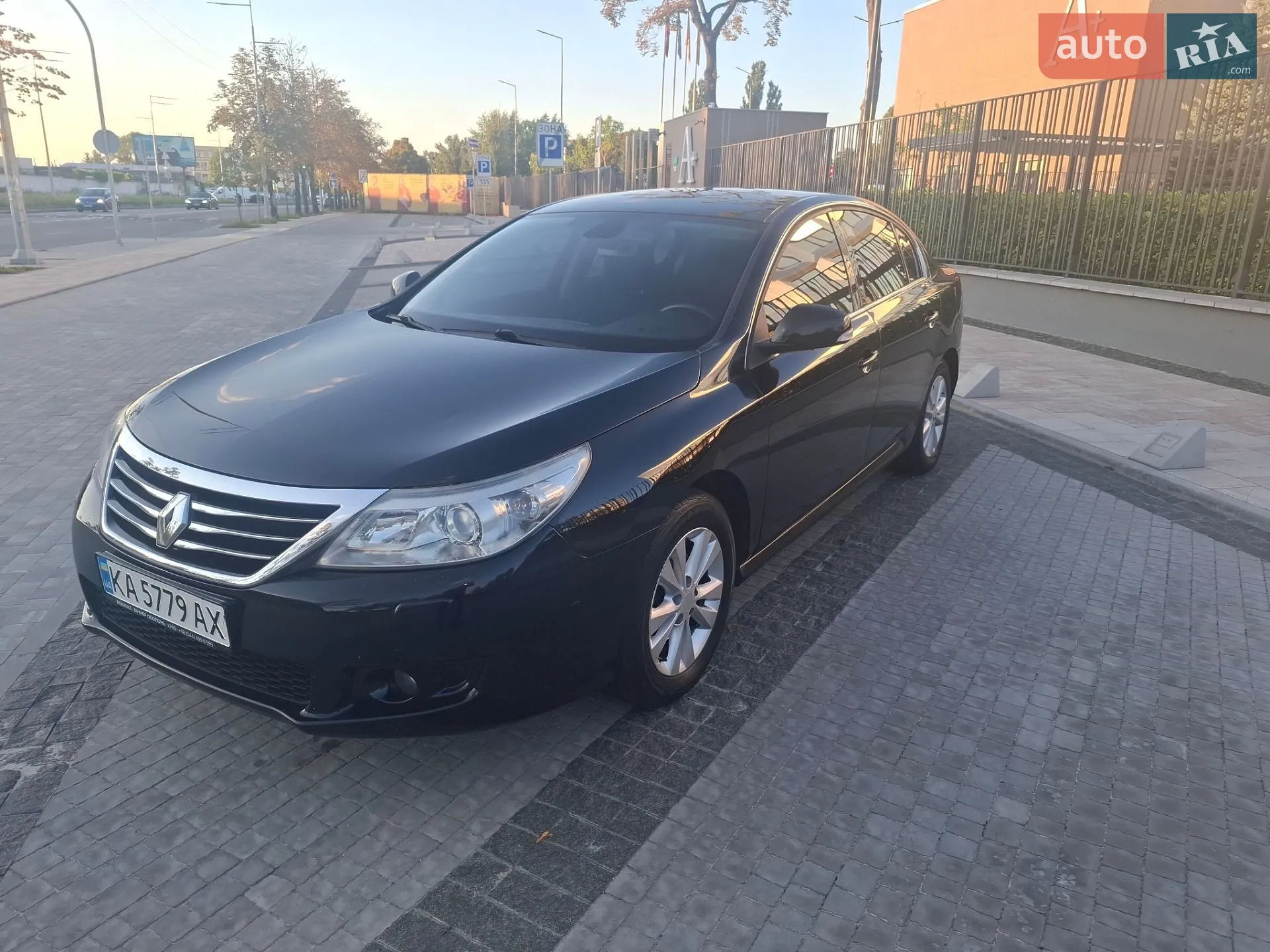 Renault Latitude, 2011