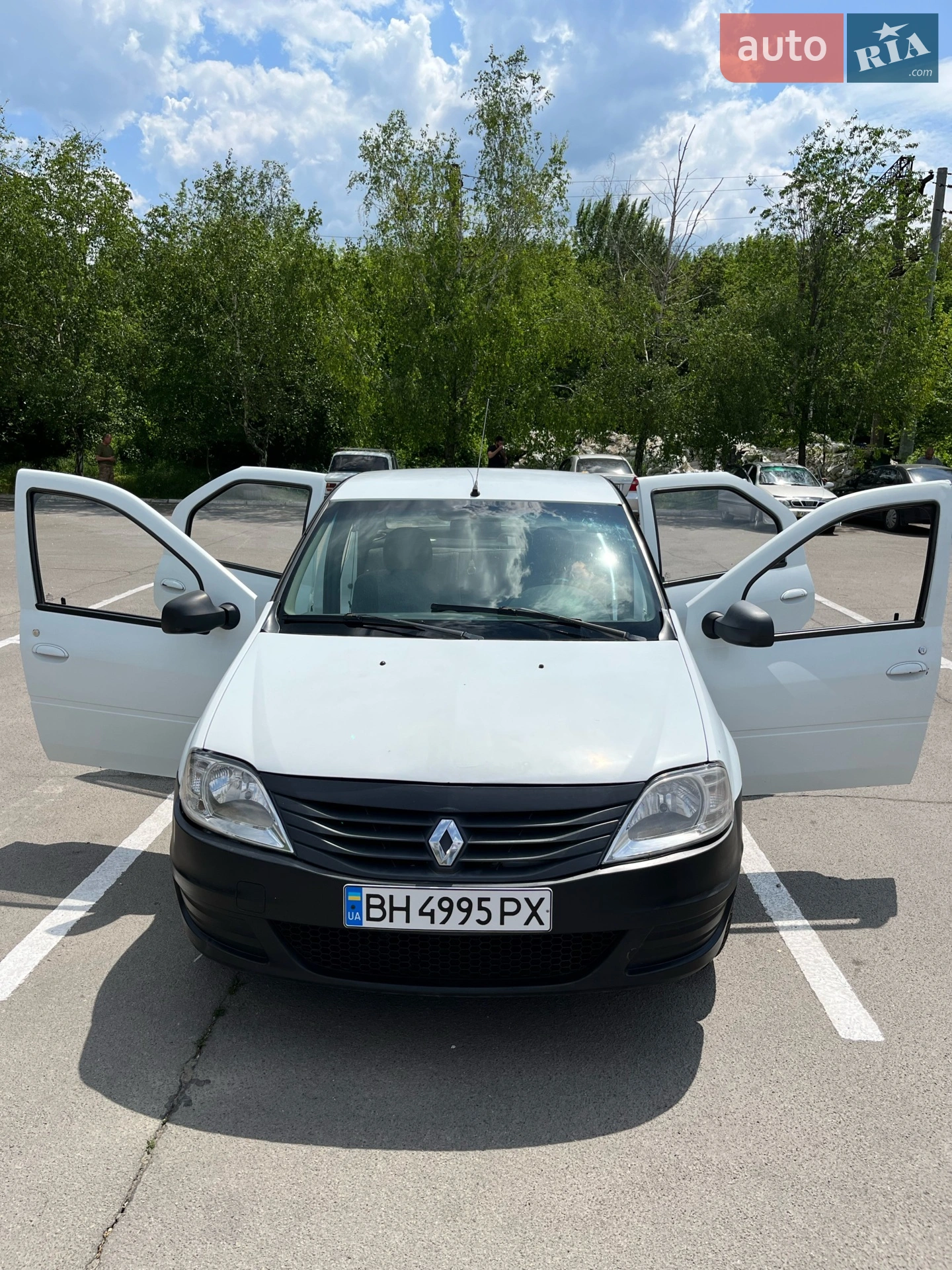 Renault Logan, 2011