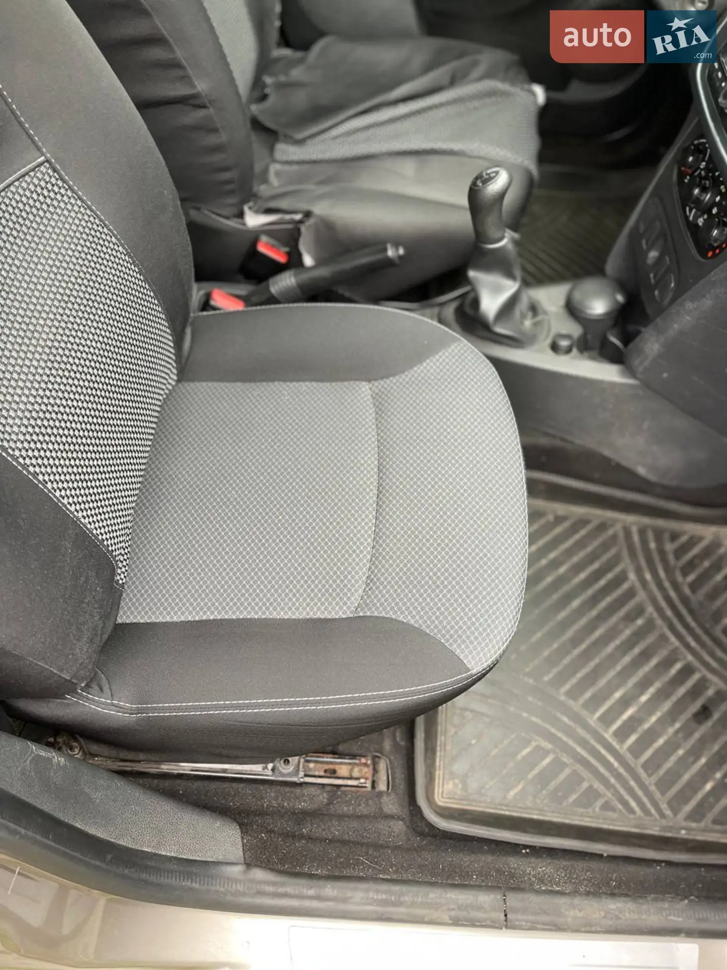 Renault Logan 2015 — 1