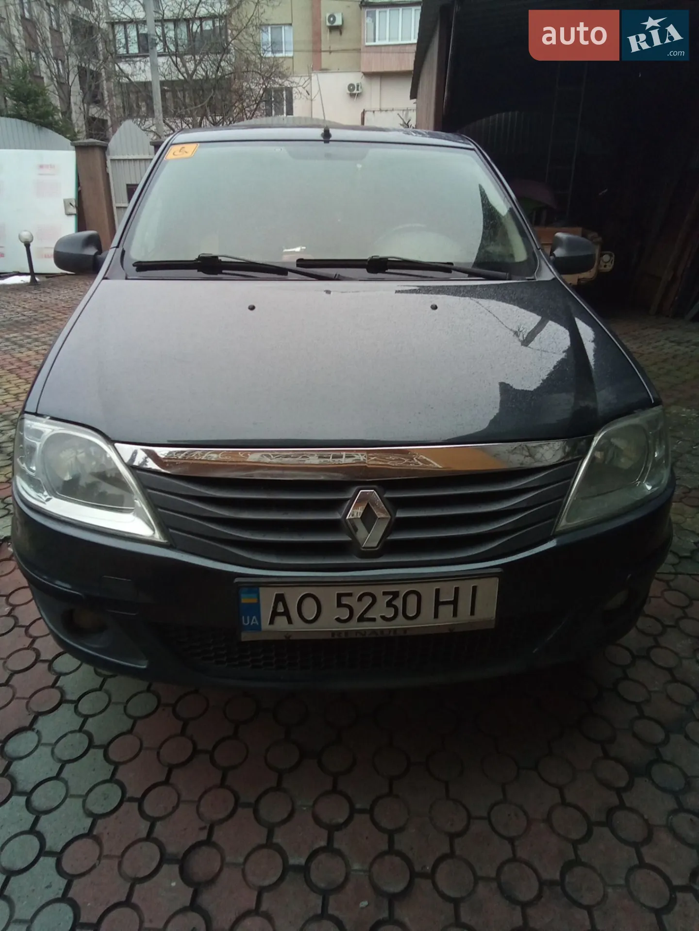 Renault Logan 2012 — 1