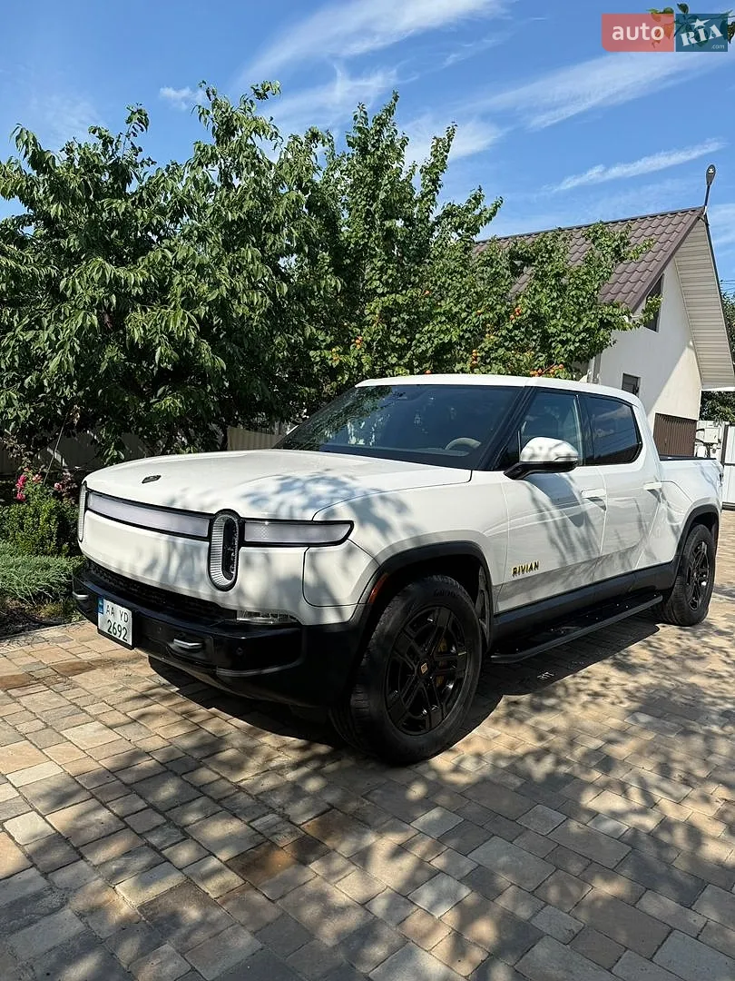 Rivian R1T, 2022