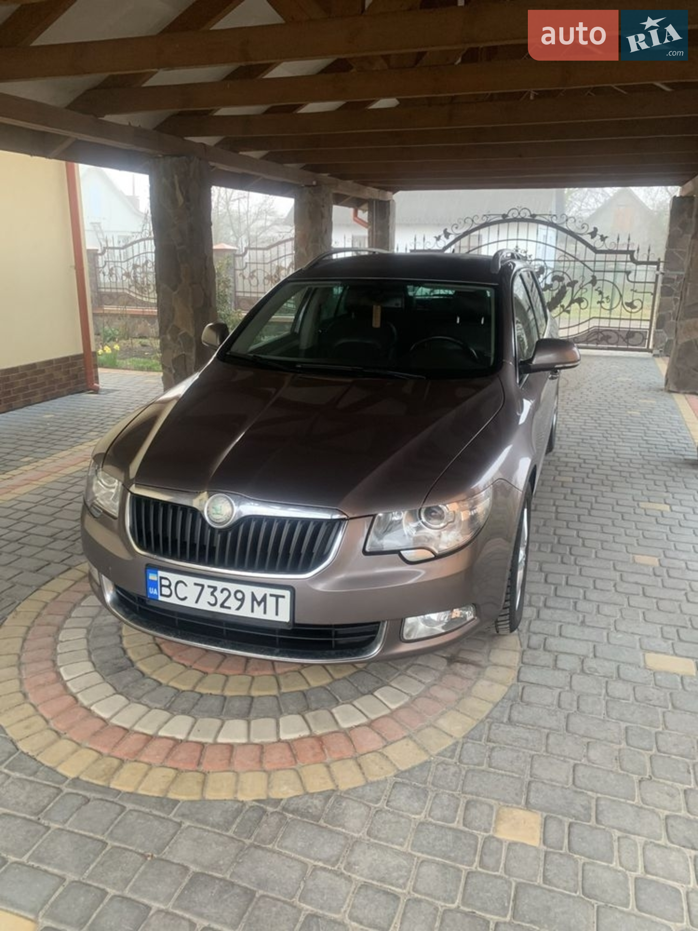 Skoda Superb, 2011