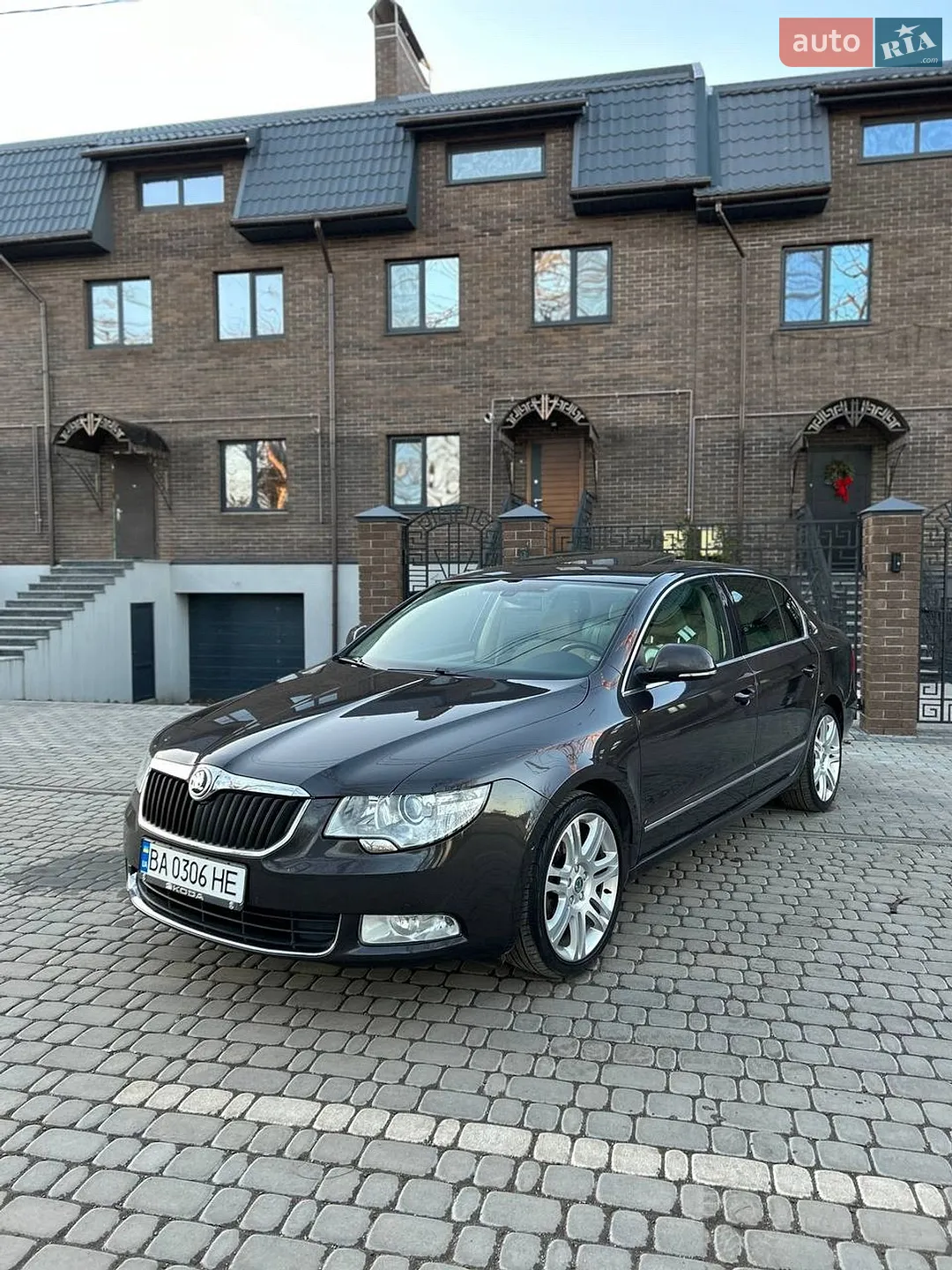 Skoda Superb, 2011