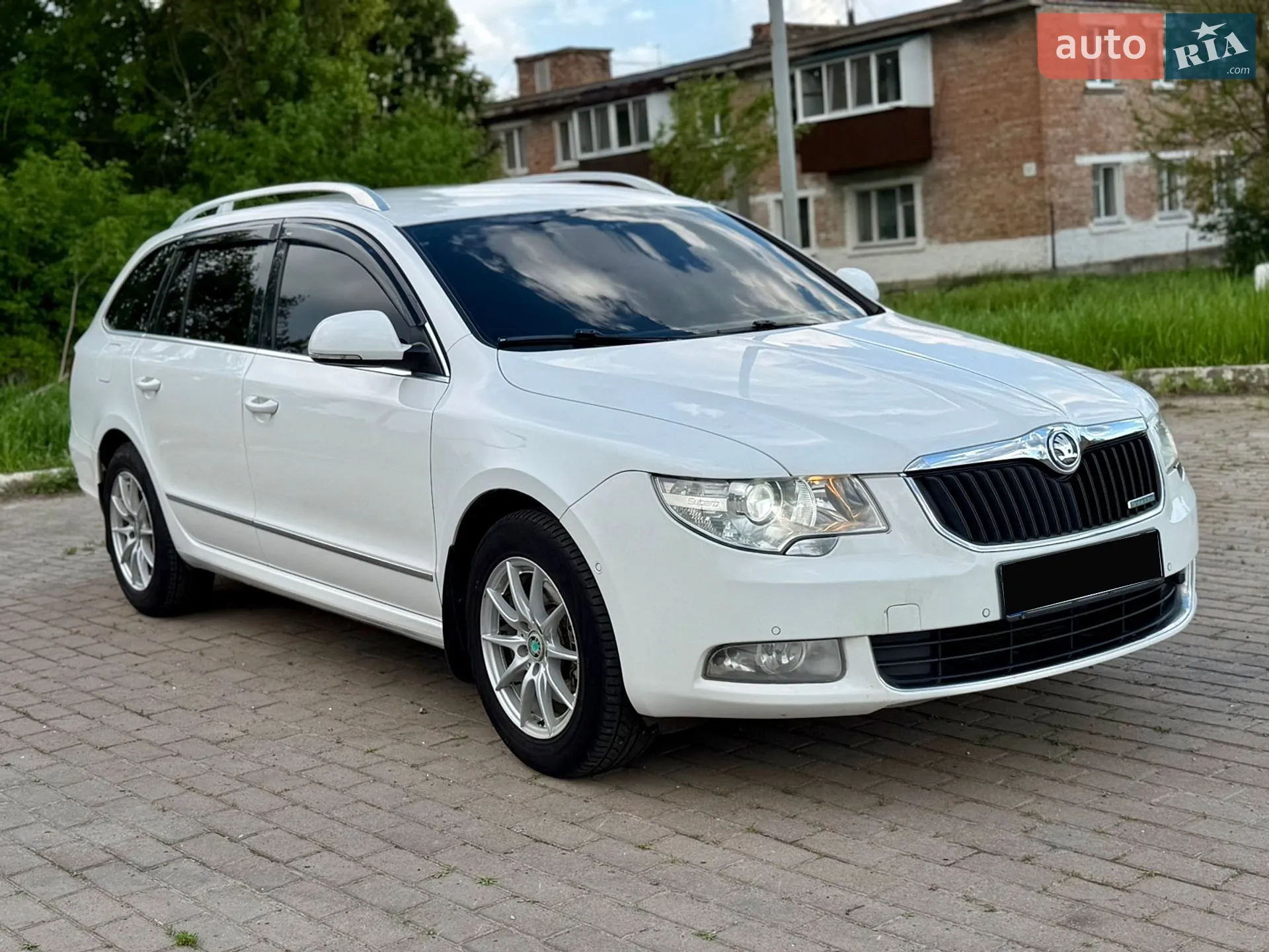 Skoda Superb, 2011