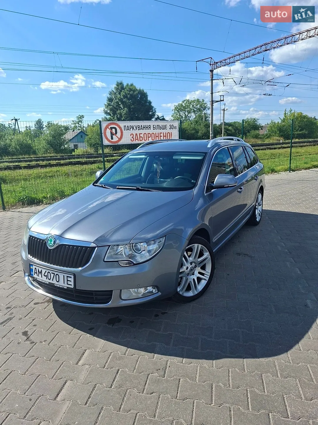 Skoda Superb, 2011