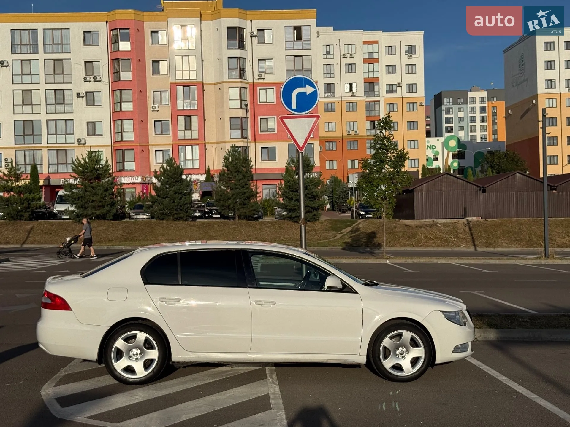 Skoda Superb, 2011