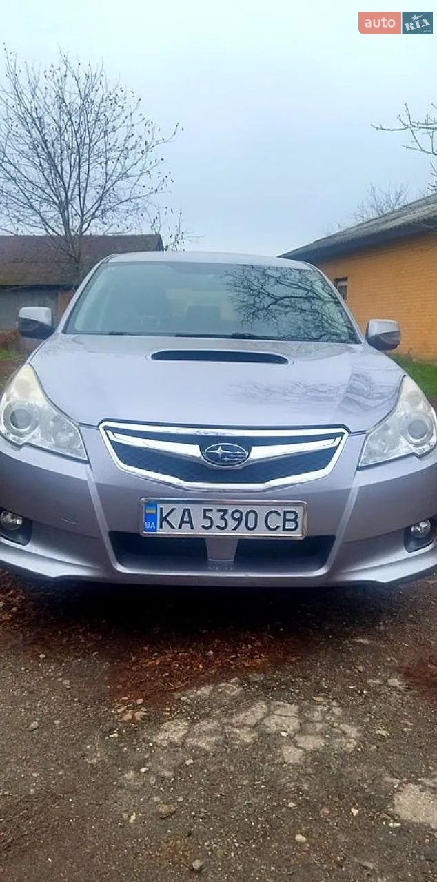 Subaru Legacy, 2011