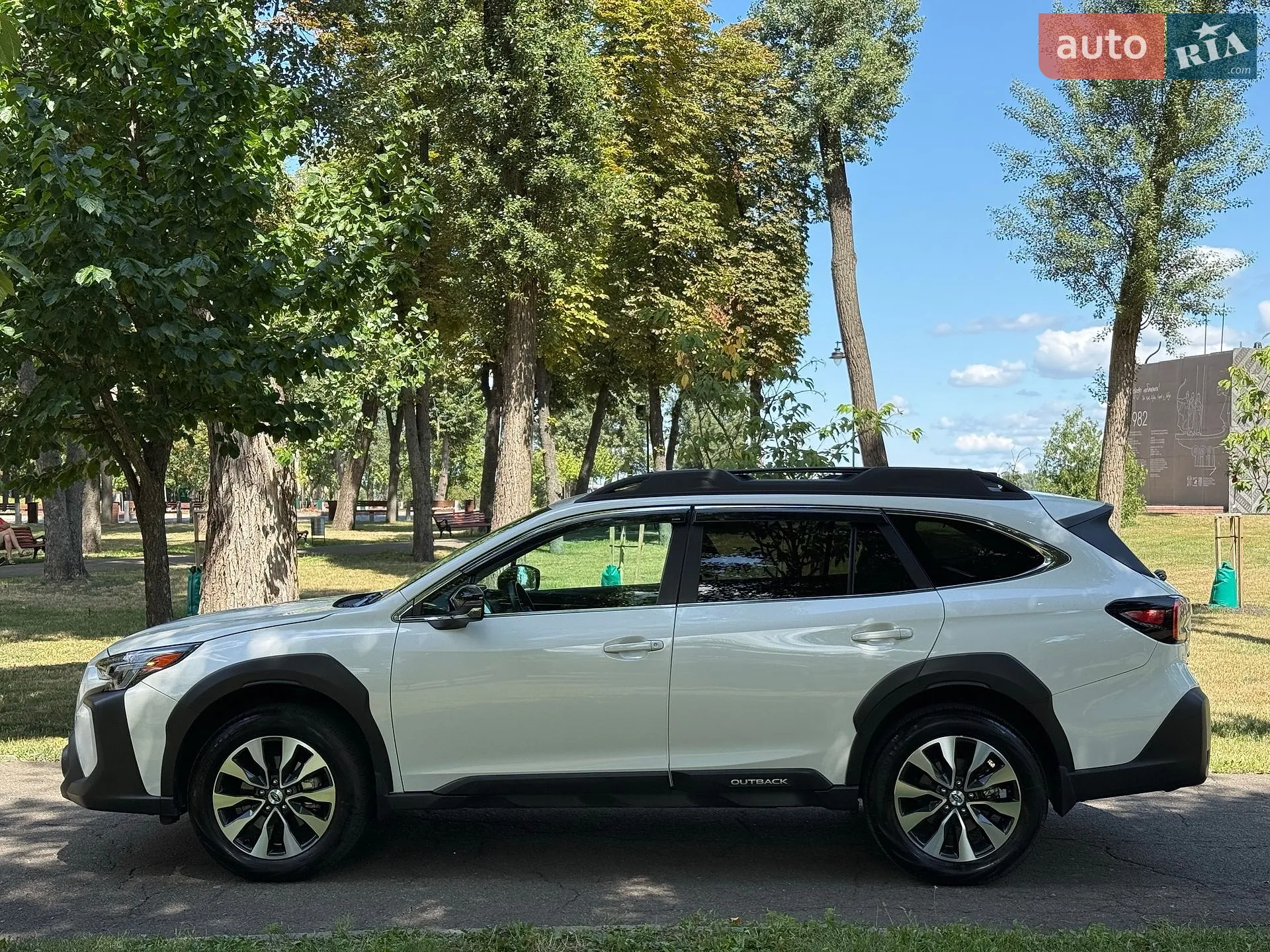 Subaru Outback 2023 — 1