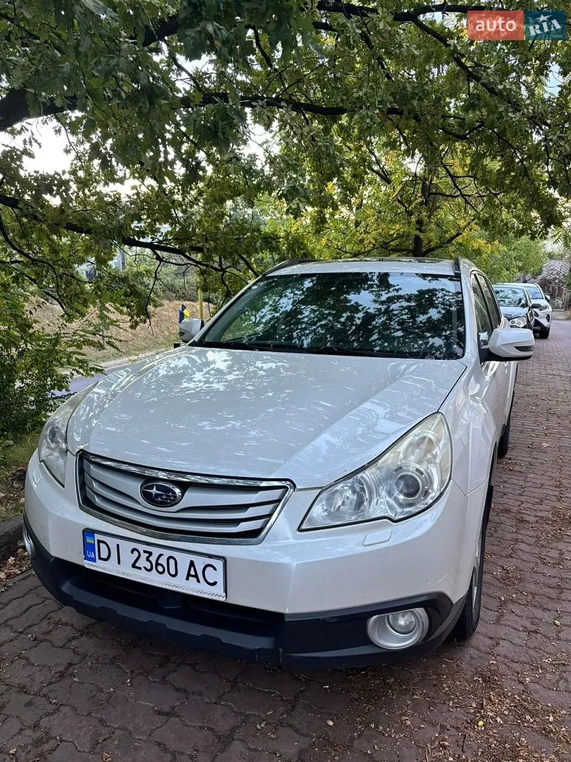Subaru Outback, 2011