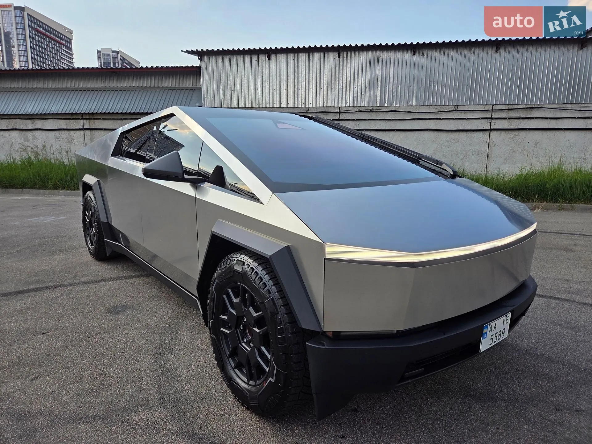 Tesla Cybertruck, 2024