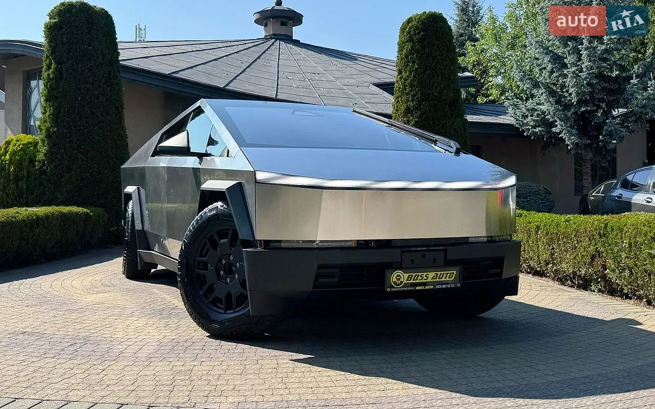 Tesla Cybertruck, 2024