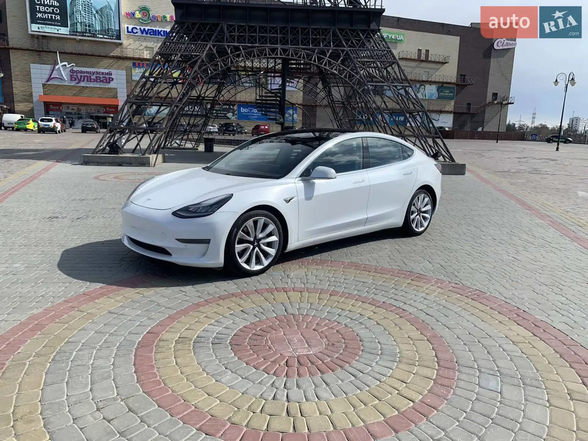 Tesla Model 3, 2019