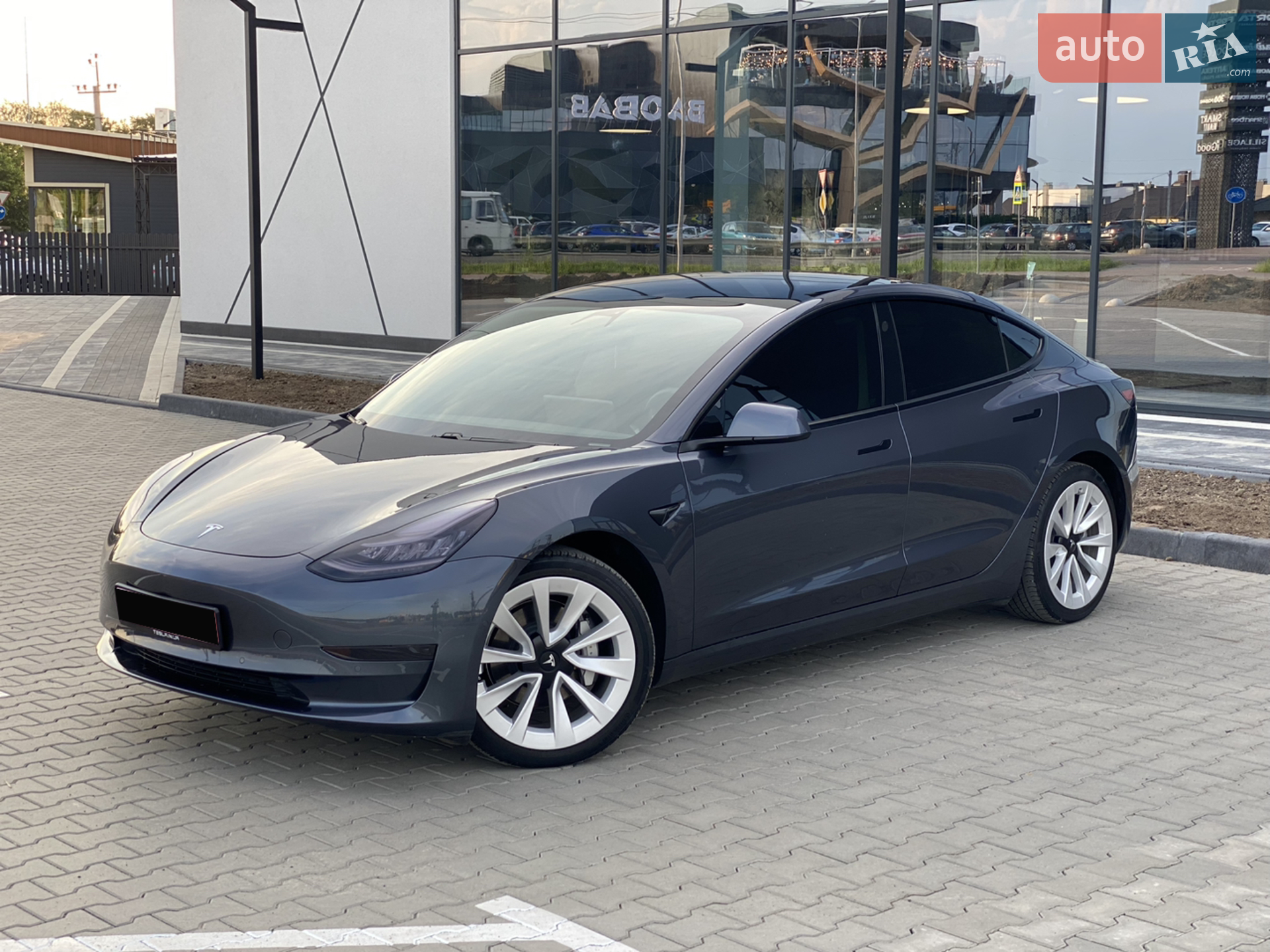 Tesla Model 3, 2020