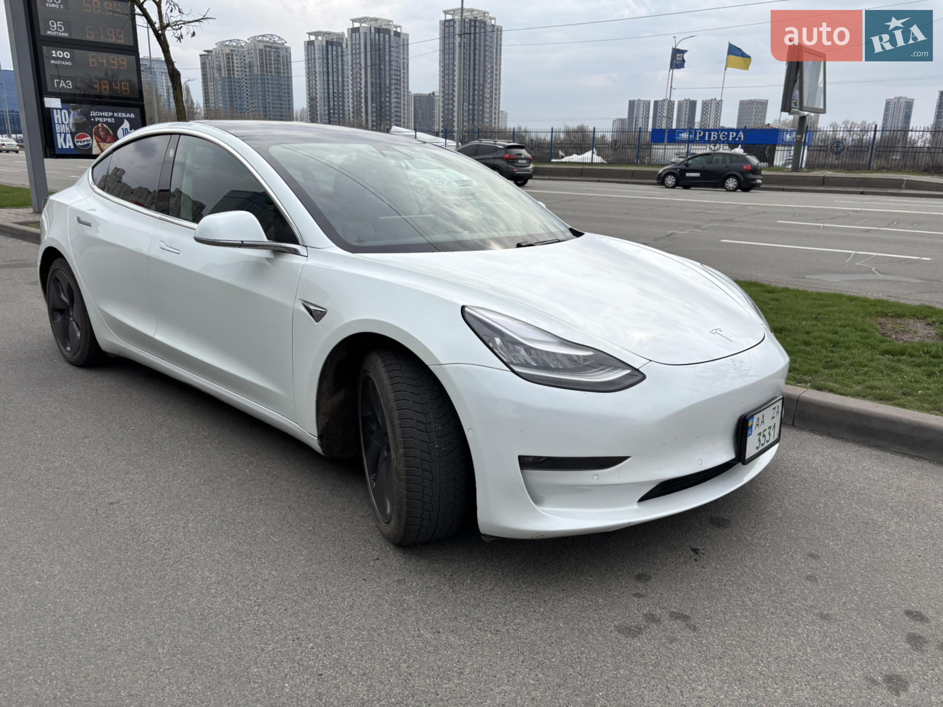 Tesla Model 3, 2019