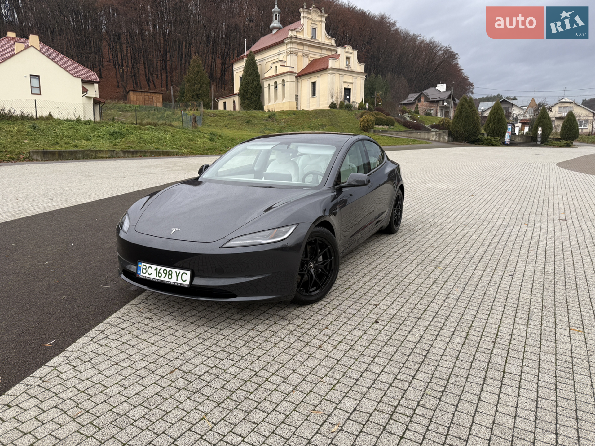 Tesla Model 3, 2024